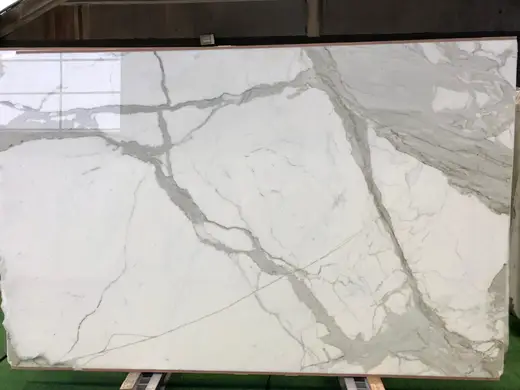 Calacatta Oro Marmor, Plattenoberfläche – Marmi di Carrara – elfenbein, hellgrau (16)