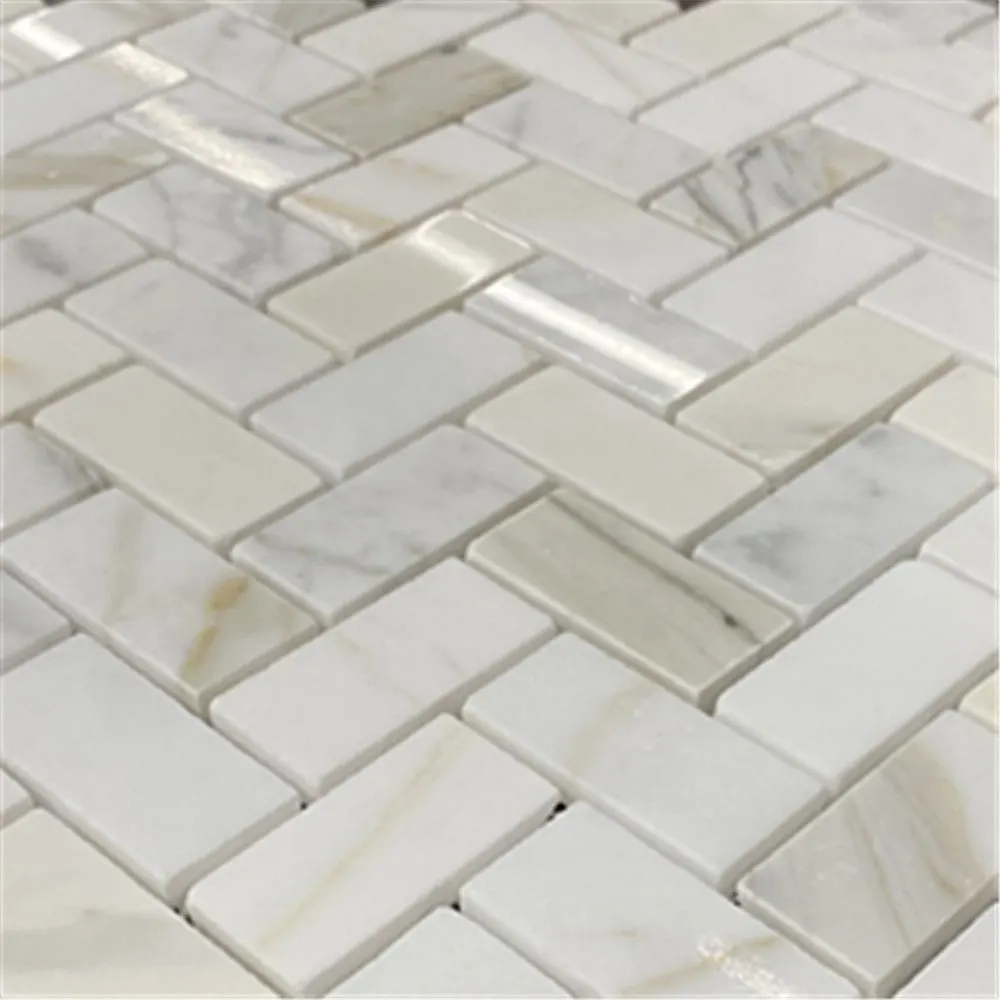 Calacatta Oro marble tiles – Marmi di Carrara – light grey, ivory (18)