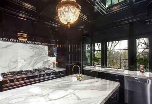 Calacatta Oro Marmor, Plattenoberfläche – Marmi di Carrara – schwarz, elfenbein (27)