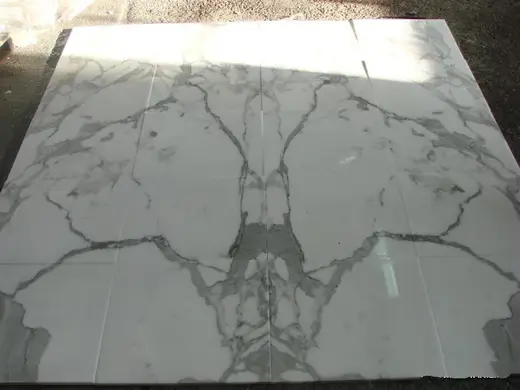 Calacatta Oro Marmor, Plattenoberfläche – Marmi di Carrara – grau, anthrazit (33)