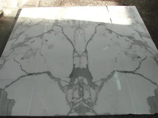 Calacatta Oro Marmor, Plattenoberfläche – Marmi di Carrara – grau, anthrazit (38)