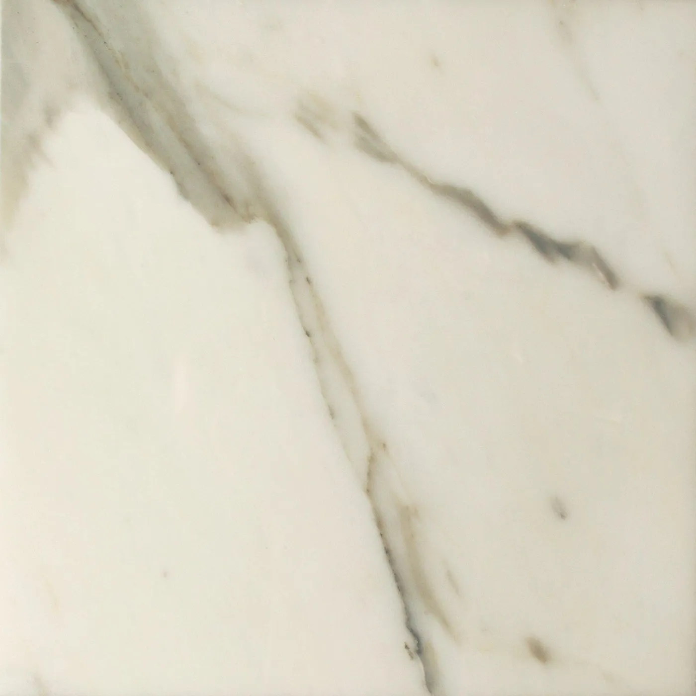 Calacatta Oro мрамор, поверхность плиты – Marmi di Carrara – слоновая кость, светло-серый (40)