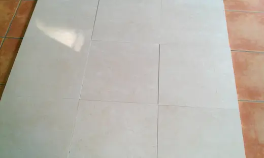 Crema известняк, поверхность плиты – Marmi di Carrara – светло-серый, серый (9)