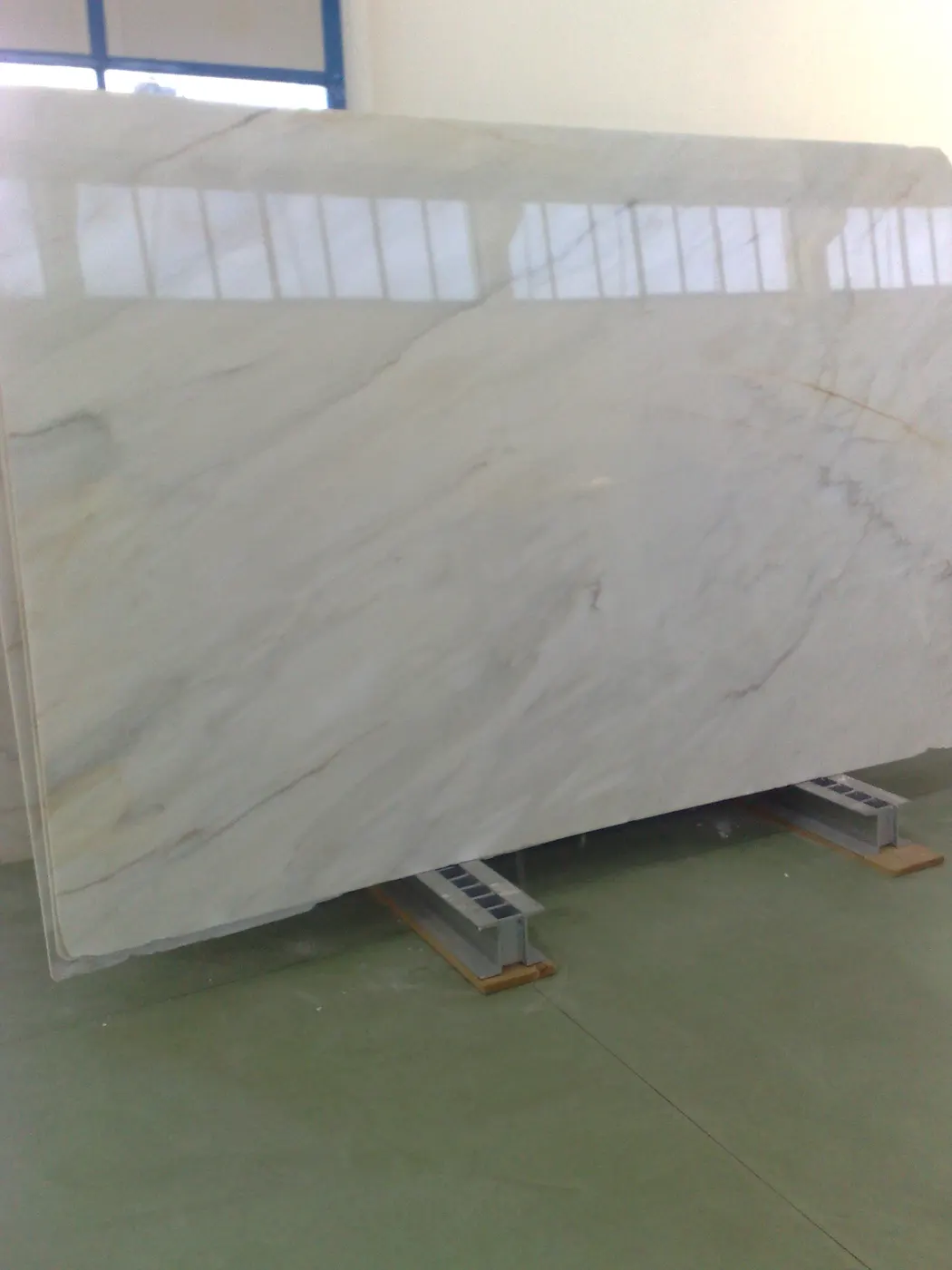 Cremo Delicato marmo, dettaglio di superficie – Marmi di Carrara – grigio, verde (2)