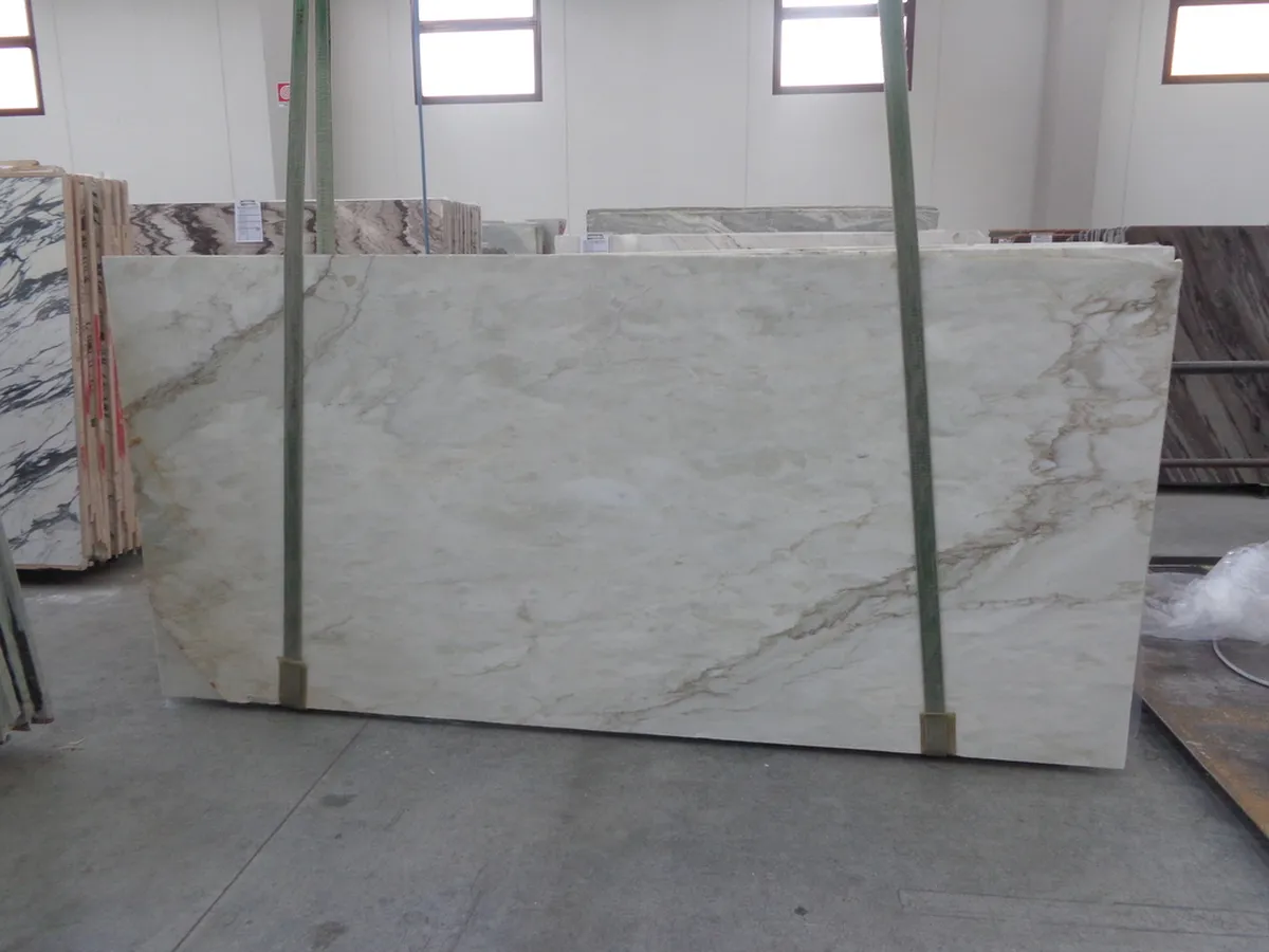 Cremo Delicato marmo, superficie di lastra – Marmi di Carrara – grigio, verde (21)