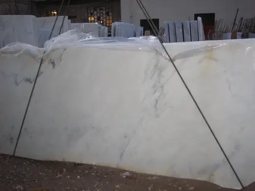 Cremo Delicato marmo, superficie di lastra – Marmi di Carrara – grigio chiaro, viola (4)
