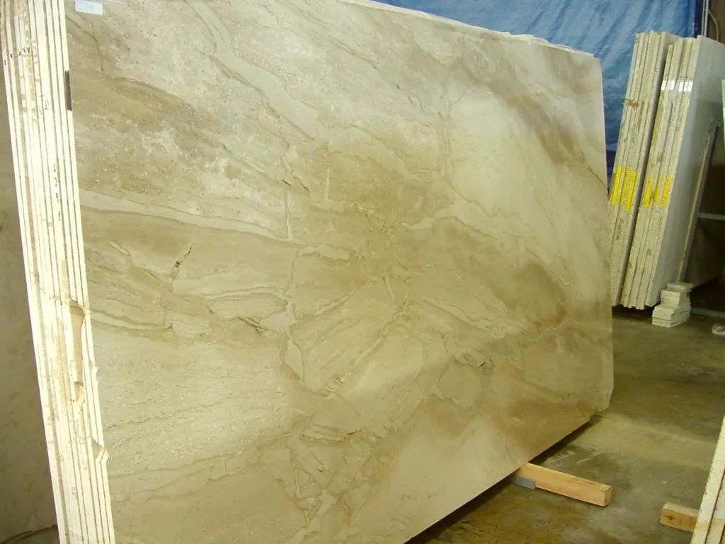 Daino Reale мрамор, поверхность плиты – Marmi di Carrara – бежевый, золотистый (8)