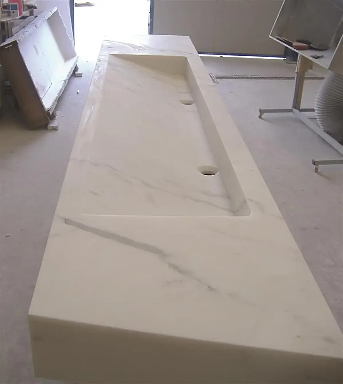 Bagno in pietra naturale – Marmi di Carrara