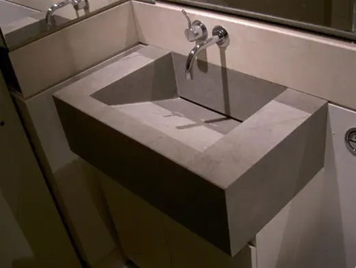Badezimmer in Naturstein – Marmi di Carrara
