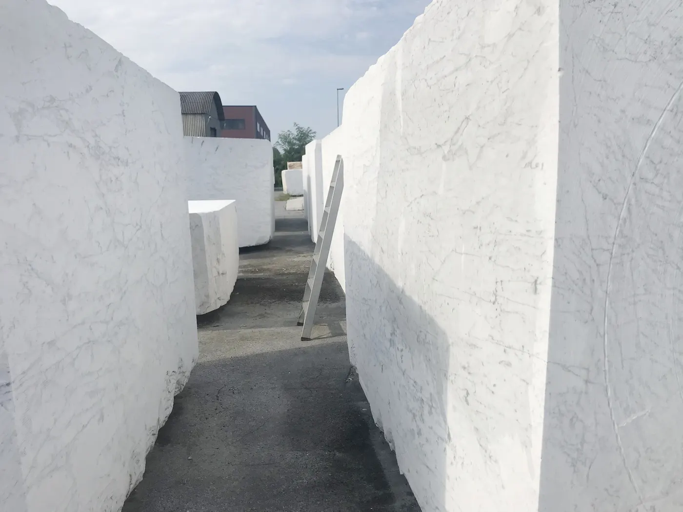 Steinbruchblock in Naturstein – Marmi di Carrara