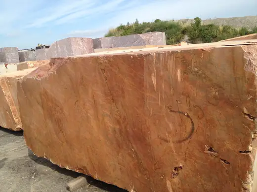 Bloque de cantera en piedra natural – Marmi di Carrara