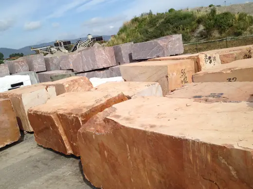 Bloque de cantera en piedra natural – Marmi di Carrara