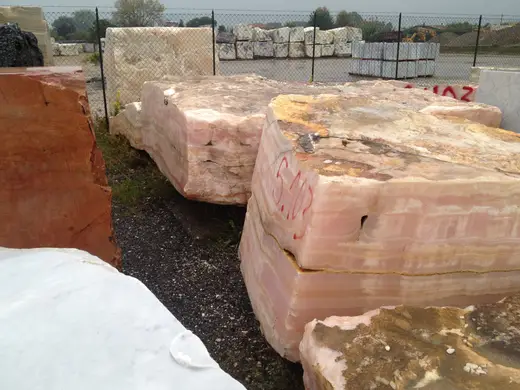Bloque de cantera en piedra natural – Marmi di Carrara