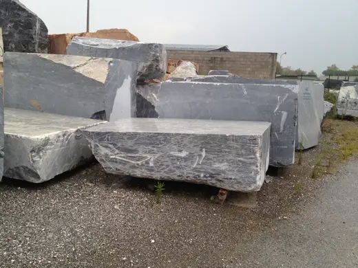 Bloque de cantera en piedra natural – Marmi di Carrara