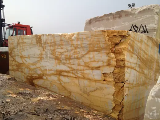 Bloque de cantera en piedra natural – Marmi di Carrara