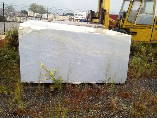 Bloque de cantera en piedra natural – Marmi di Carrara