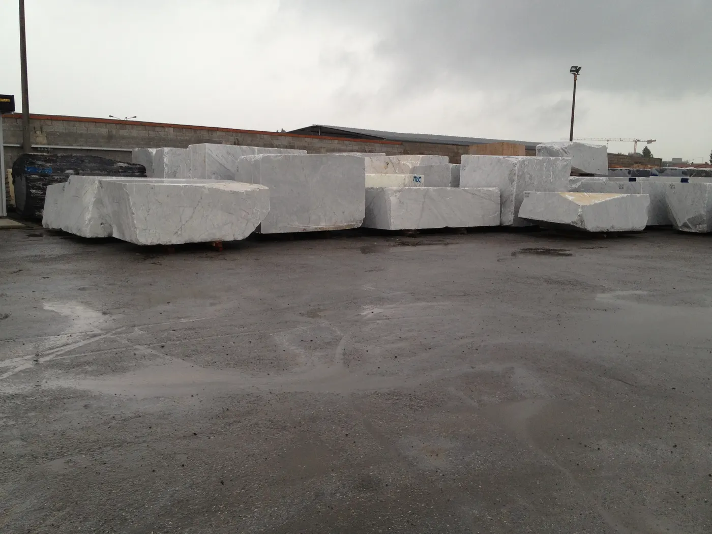 Blocco di cava in pietra naturale – Marmi di Carrara