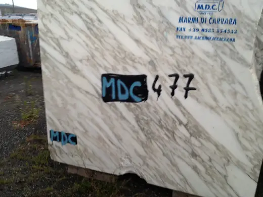 Bloque de cantera en piedra natural – Marmi di Carrara