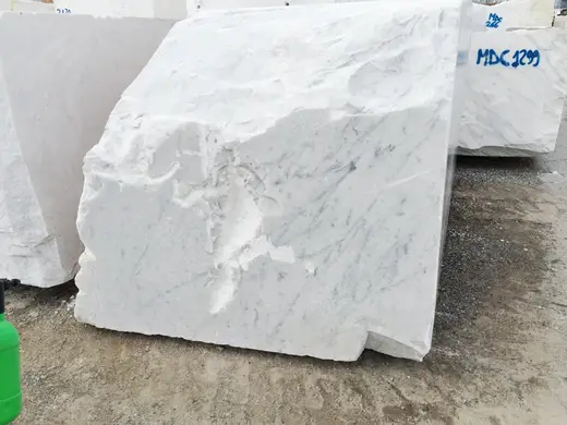 Bloque de cantera en piedra natural – Marmi di Carrara