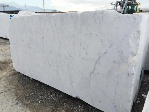 Bloque de cantera en piedra natural – Marmi di Carrara