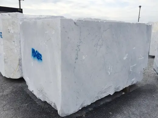 Bloque de cantera en piedra natural – Marmi di Carrara
