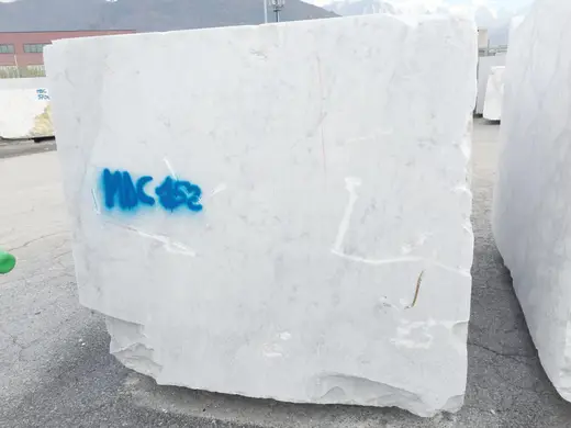 Bloque de cantera en piedra natural – Marmi di Carrara