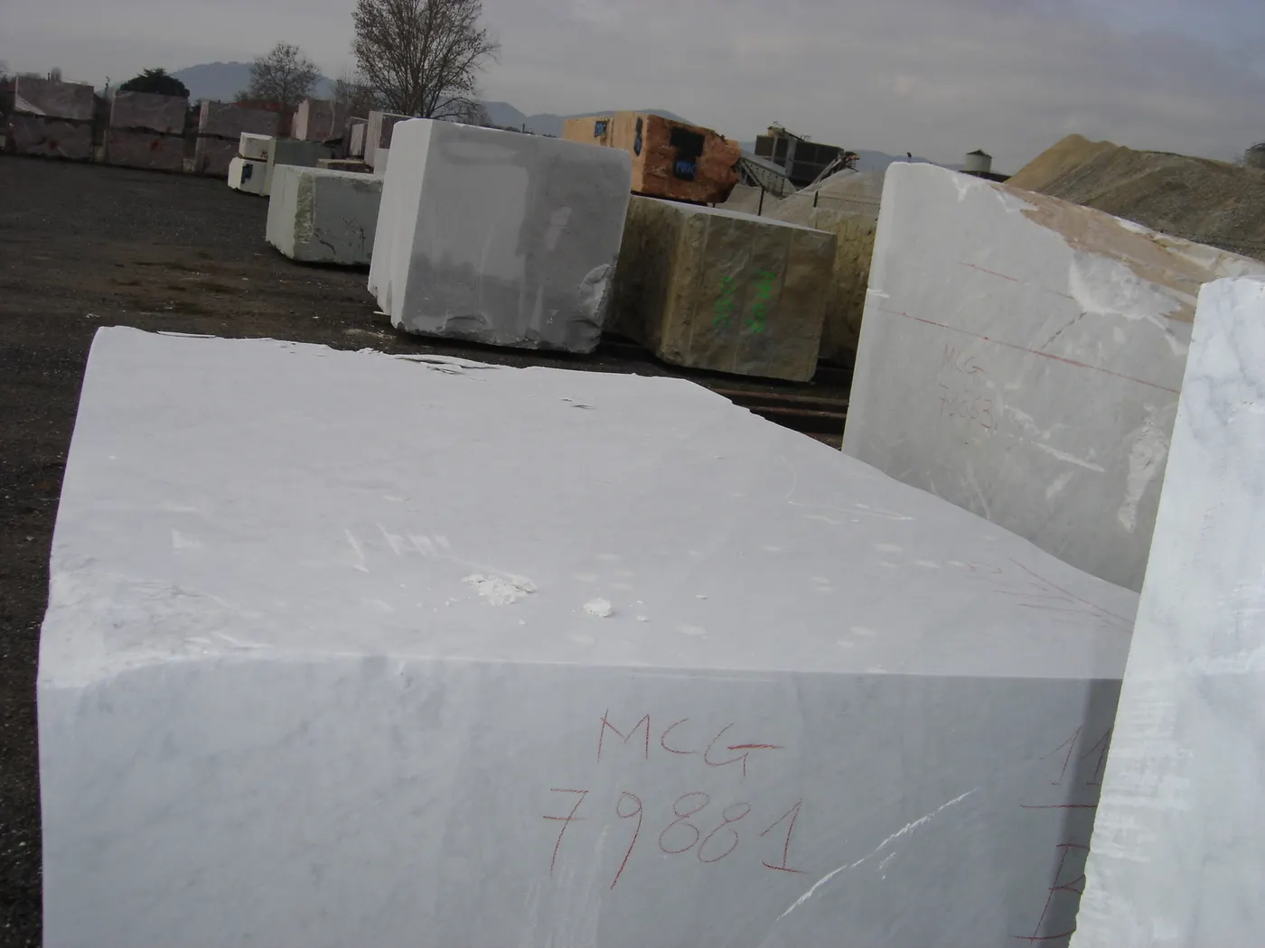Blocco di cava in pietra naturale – Marmi di Carrara