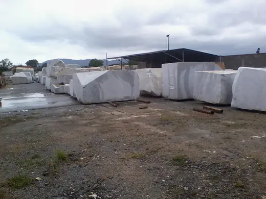 Bloque de cantera en piedra natural – Marmi di Carrara