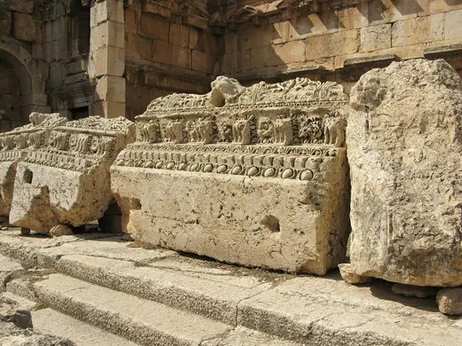 Bloque de cantera: Lebanon, Baalbek, Massive granite blocks of Baalbek temple
