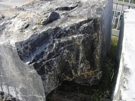 Bloque de cantera en piedra natural – Marmi di Carrara