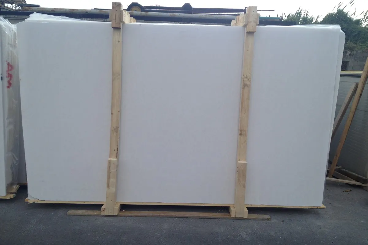 Bloc de carrière en pierre naturelle – Marmi di Carrara