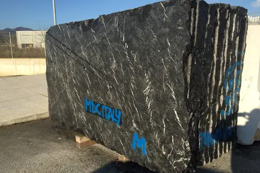 Bloque de cantera en piedra natural – Marmi di Carrara