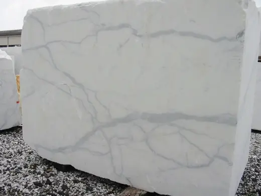 Bloque de cantera en piedra natural – Marmi di Carrara