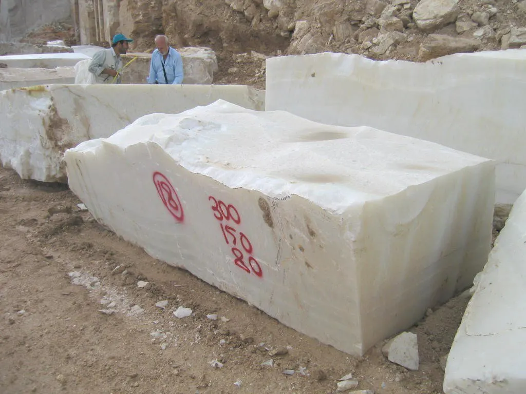 Quarry block in natural stone – Marmi di Carrara