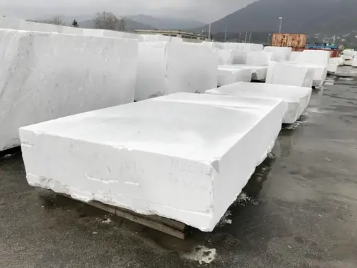 Bloque de cantera en piedra natural – Marmi di Carrara