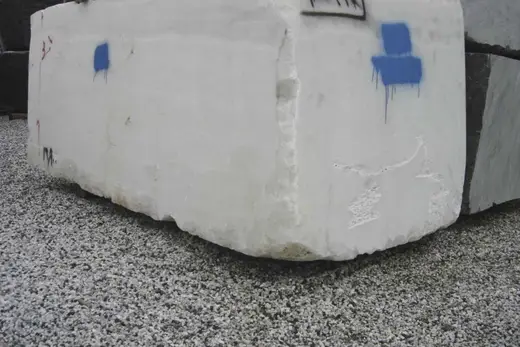 Bloque de cantera en piedra natural – Marmi di Carrara