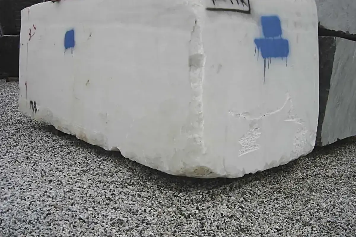 Blocco di cava in pietra naturale – Marmi di Carrara