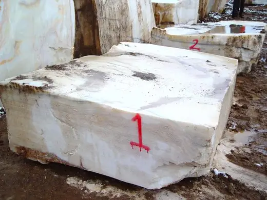 Quarry block in natural stone – Marmi di Carrara