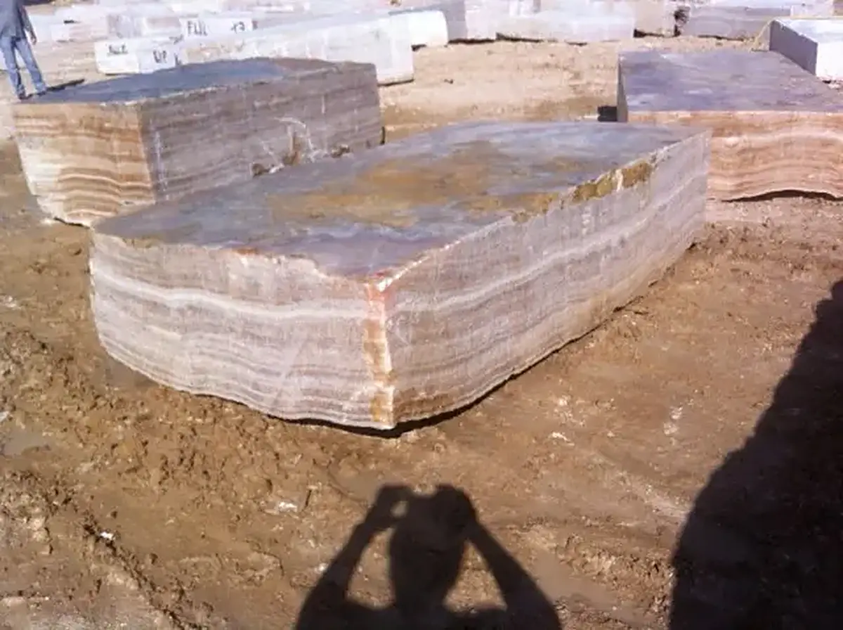 Quarry block in natural stone – Marmi di Carrara
