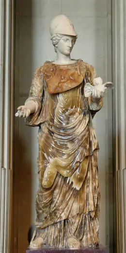 Surface detail: Minerva onyx Louvre Ma2225