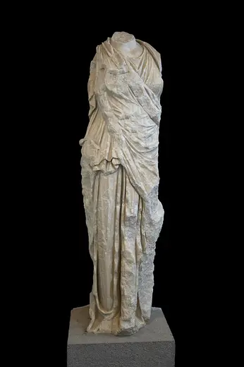 Surface detail: Statue women marble rhodes