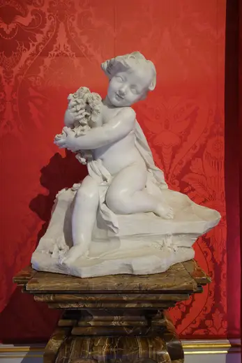 Detalle de superficie: Spring, by Camillo Rusconi, c. 1700, marble, on pedestal by Morel & Seddon, c. 1700, limes