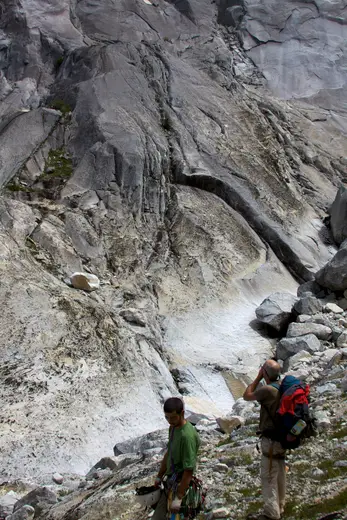 Detalle de superficie: Chile - Cochamó climbing 64 - climbing in Paloma (7019863553)