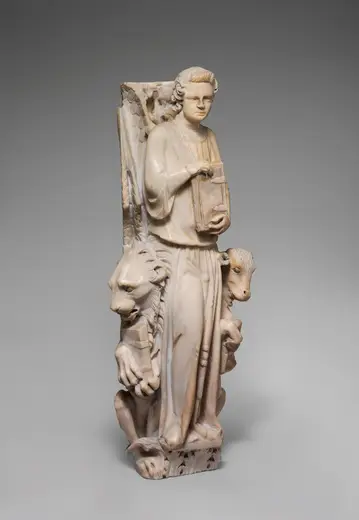 Detalle de superficie: Pilaster (Tetramorph) from the Parapet of a Pulpit with Symbol of the Evangelists MET DP16