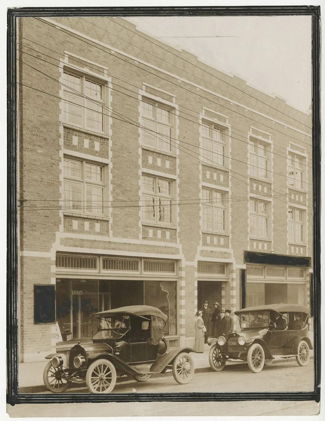 Détail de surface: Blackstone Hotel at 8th Ave. and Pike St., February 21, 1915 - DPLA - 545b0996f6023478c5a6
