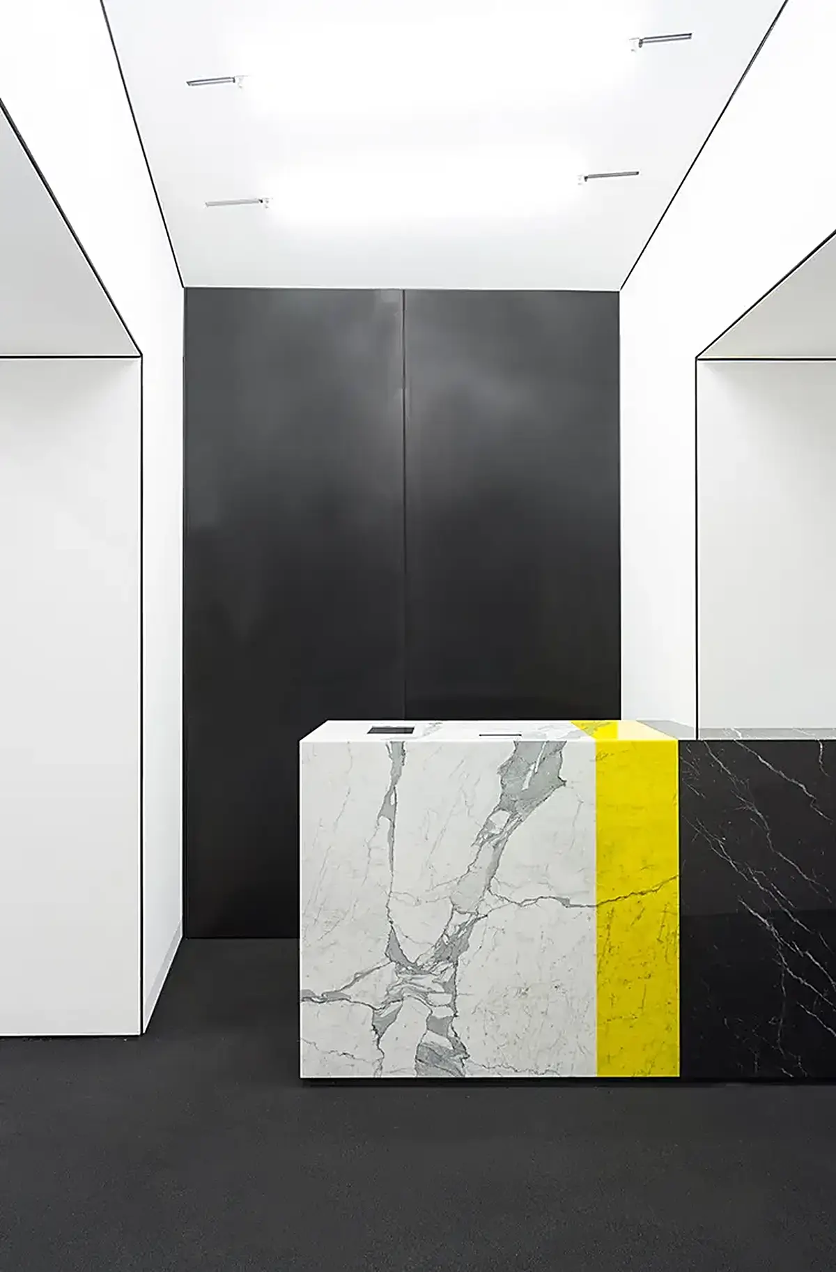 Surface detail in natural stone – Marmi di Carrara