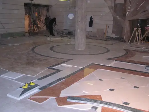 Flooring in natural stone – Marmi di Carrara