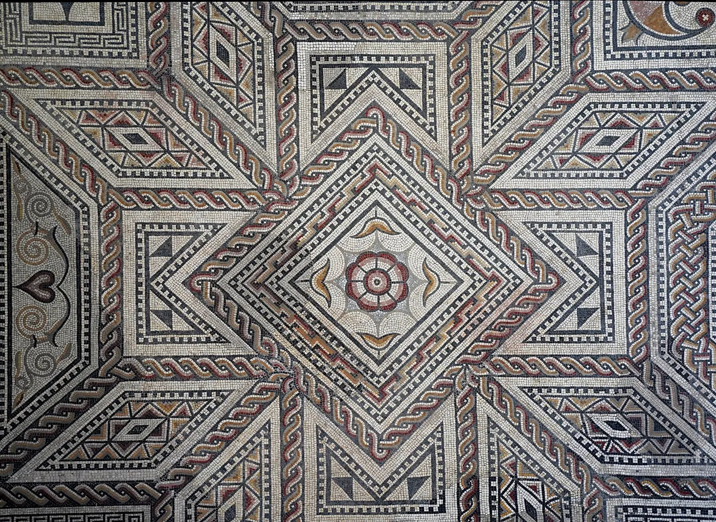 Mosaic: Nennig Roman Villa and Mosaics - 51134951554