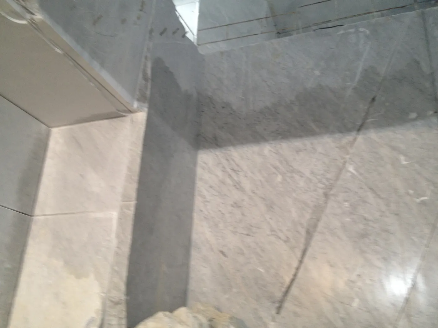 Veduta di cava in pietra naturale – Marmi di Carrara