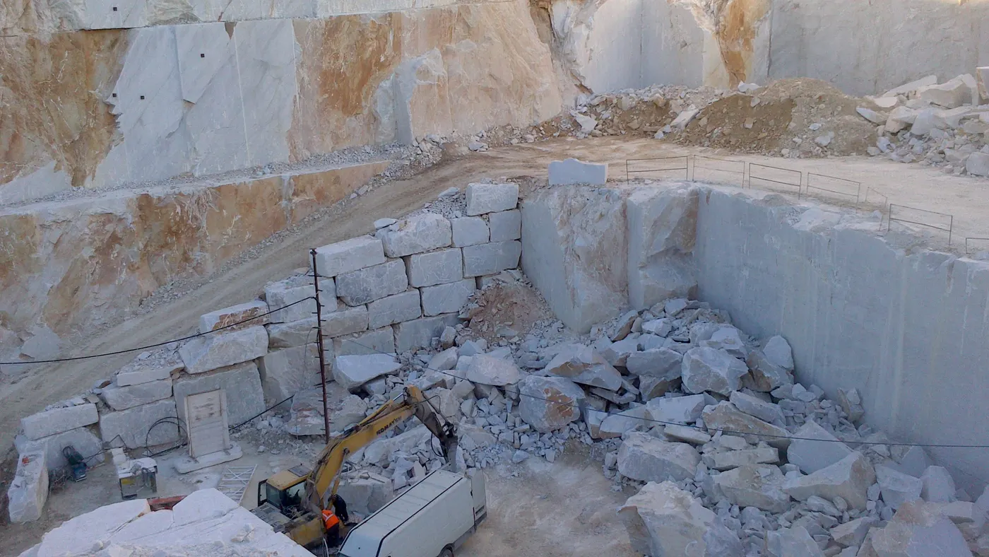 Quarry view in natural stone – Marmi di Carrara